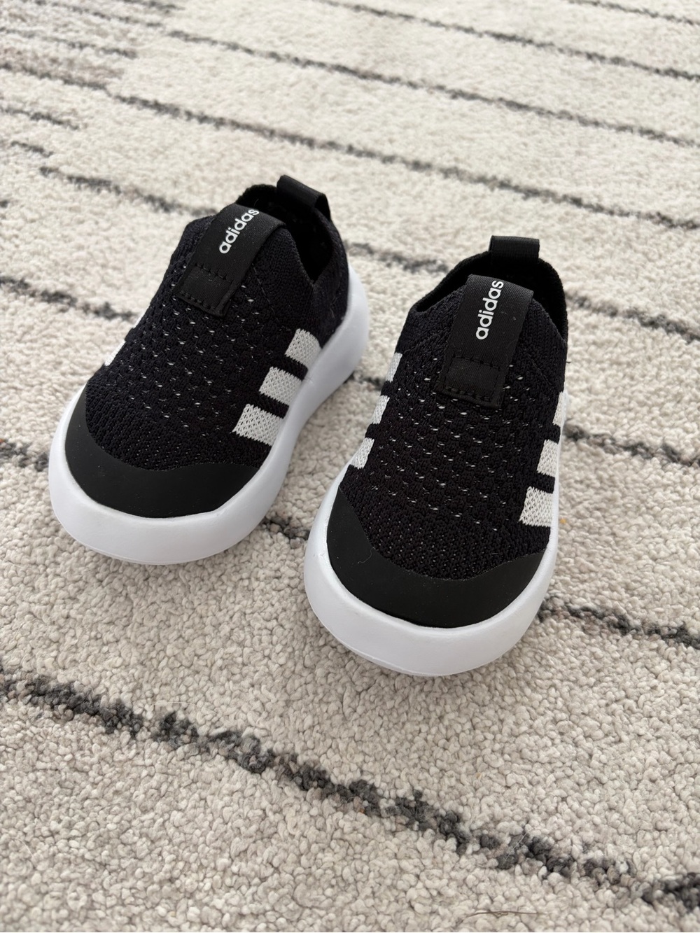 Toddler Adidas Bubble Comfy Black and White Slip-On Knit Sneakers
